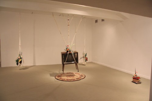 ליהי חן, "אהוב אותי פעמיים", 2013, פרט מתוך מיצב, מוזיאון חיפה לאמנות