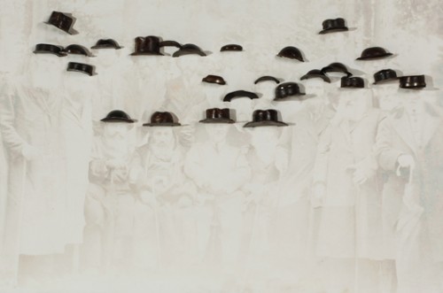 הוספתי את שמי בברזל: תערוכה של הפסלת אורנה בן־עמי