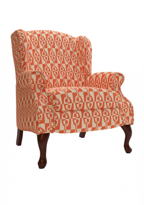 כורסה מרופדת בבד בעיצוב הרמס