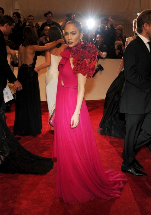 ג'ניפר לופז לובשת גוצ'י 