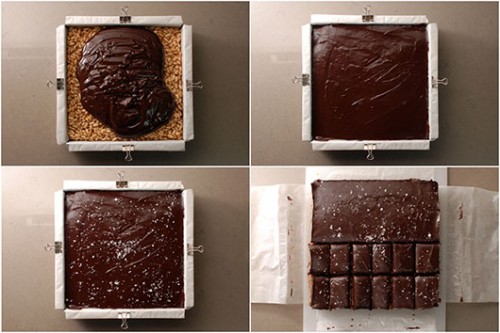 שופכים את הגנאש מעל שכבת הקראנץ' קרמל | צילום: נועם