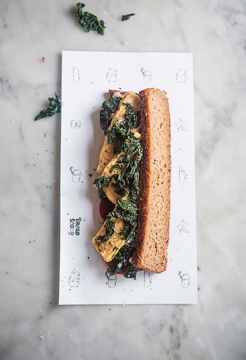 כריך בלחם מקמח טף | צילום: בן יוסטר