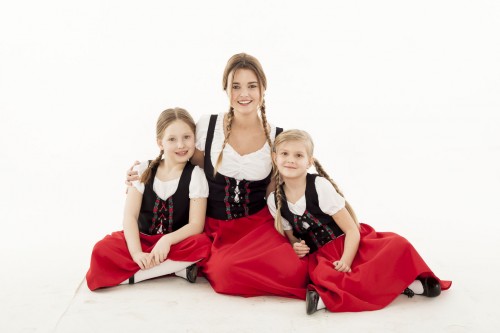 בנות מולר השוויצריות. כפר השעשועים (צילום: יקיר אדר)