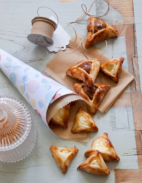 מיקי שמו עושה אזני המן בצורה מושלמת | צילום: אסף לוי