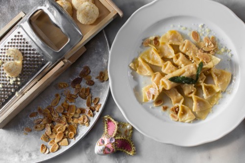 סוכריות פסטה במילוי דלעת ושקדים | צילום: אנטולי מיכאלו