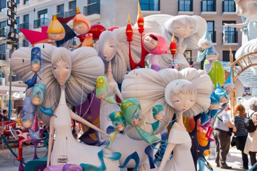 בובות קרנבל רגע לפני שריפתן בפסטיבל האש בוולנסיה | צילום: Shutterstock