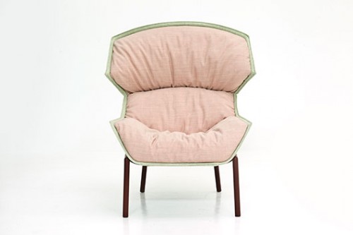 כורסה בעיצוב פטרישיה אורקיולה למורוסו | צילום: יח"צ