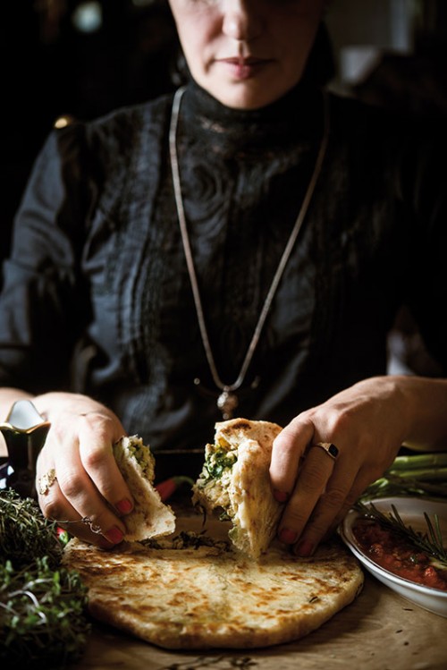 חצ'פורי במילוי סויה ותרד | צילום: בן יוסטר