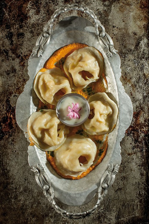 חינקלי ממולא בדלעת, תרד, פטריות ועדשים | צילום: אנטולי מיכאלו