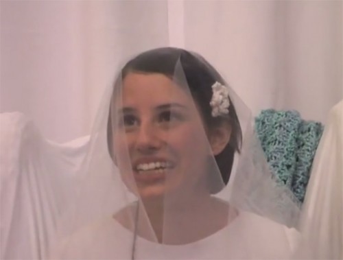 "כלה" של אפרת שווילי | צילום באדיבות אוסף יגאל אהובי לאמנות "כלה" של אפרת שווילי | צילום באדיבות אוסף יגאל אהובי לאמנות