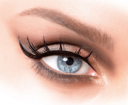 ריסים מלאכותיים של איל מקיאג' | צילום: דן לב