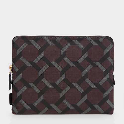 אופנת קז'ואל, לא יקרה מדי ולא פשוטה. איסט דן | צילום: יח"צ