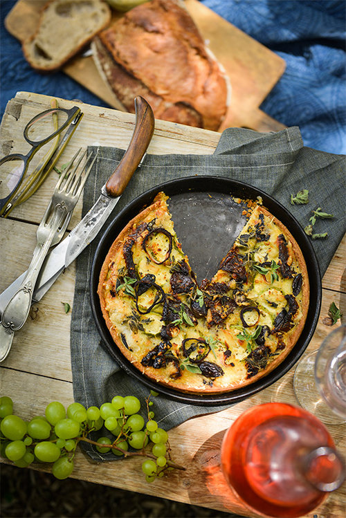 קיש זוקיני עגבניות לחות ואורגנו | צילום: בן יוסטר