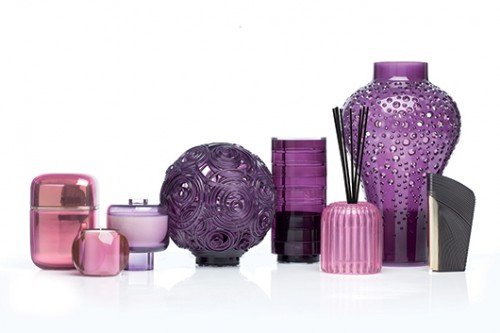 אדריכל פרוצ'ו לביאני עיצב לקרטל קולקצייה צבעונית של אביזרי בישום הנשענים על שמונה ריחות וארבעה סוגי דיפיוזרים המופעלים באמצעות קפסולות