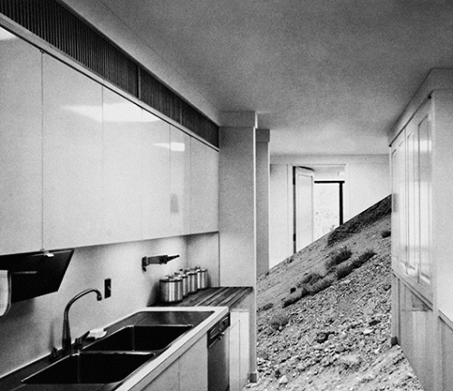 יעל בורשטיין "ללא כותרת", 2009, הזרקת דיו על נייר ארכיבי, 3X2 מ' באדיבות האמנית וגלריה עינגע, תל אביב