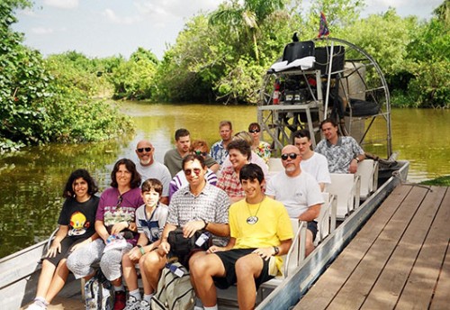 בוחנים זוחלים ותנינים מקרוב ב&quot;ארץ התנינים&quot; | צילום: סיגלית בר