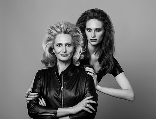 ענת חולצה קסטרו, ז׳קט עור סאקס, טבעות ועגילים בלטו, נעם שמלה אלכסנדר וונג לפקטורי 54, טבעות טופ טן | צילום: רון קדמי