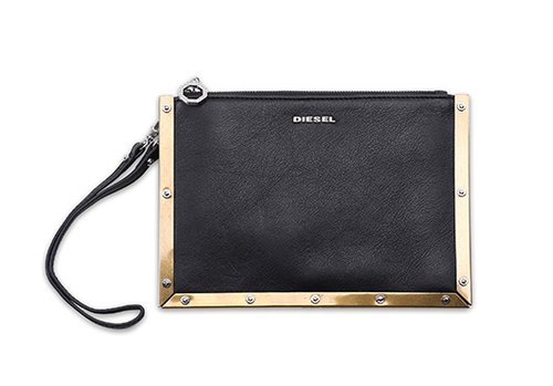 דיזל, 1,400 ש"ח | צילום: קמילה סימון