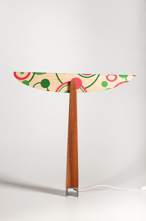 עבודה של אלון ברייאר מתוך התערוכה "סינדיקט", המוצגת בחנות "סאגה" צילום: עידו אדן