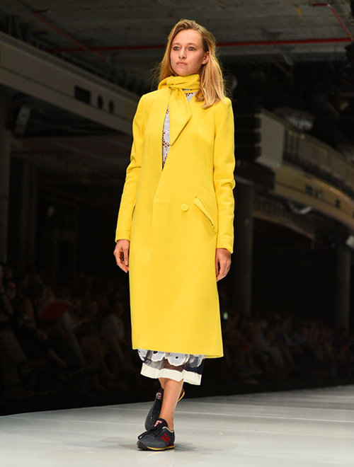 מתוך תצוגת האופנה של שנקר, שבוע האופנה גינדי תל אביב 2015 | צילום: שי פרנקו