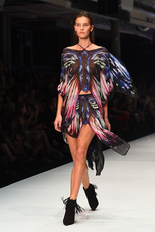 מתוך תצוגת האופנה של גדי אלימלך, שבוע האופנה גינדי תל אביב 2015 | צילום: שי פרנקו