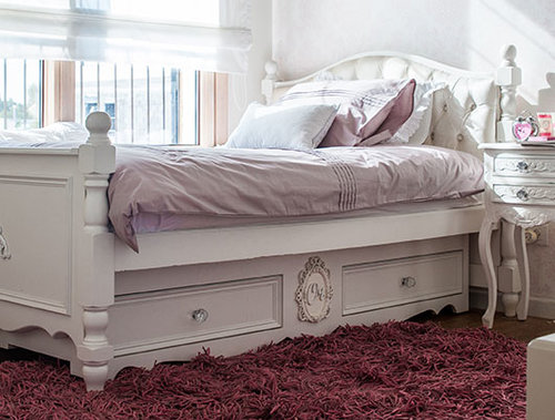 פיתוחים בסגנון איטלקי ששולבו בנגרות משלימים את האווירה | צילום: גלעד רדט