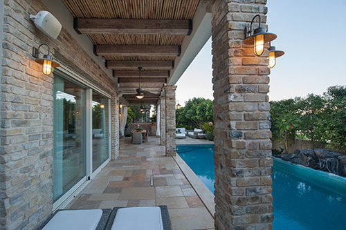 חיפוי אבן חיצוני לפי המסורת האיטלקית | צילום: גלעד רדט