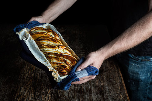 קראנץ' ריקוטה פרסקה ואוכמניות | צילום: בן יוסטר | סטיילינג: דלית רוסו