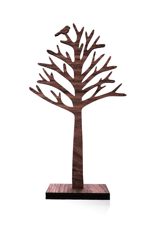 ועל עצים לא צומחים תכשיטים? מעמד מעוצב | צילום: יח"צ