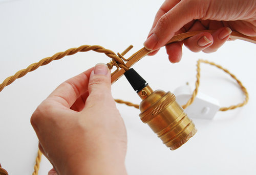 עשה זאת בעצמך, גוף תאורה. הכנה וצילום: דילה באירמוב