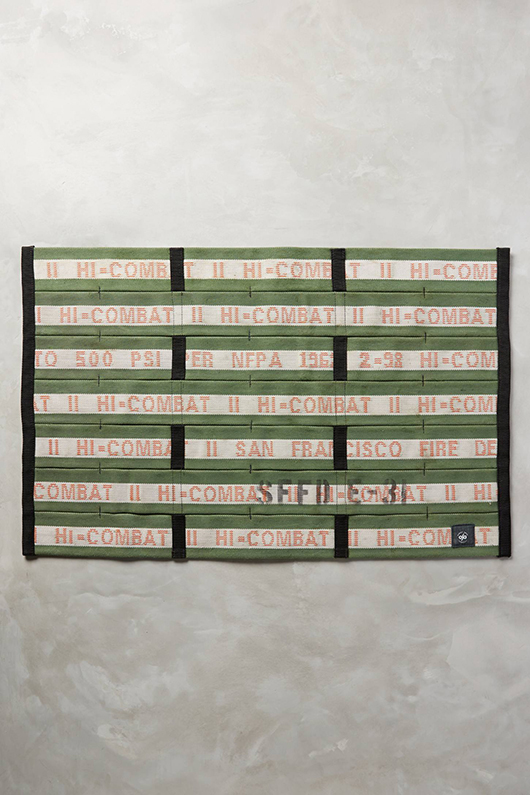 עשוי מצינורות כיבוי ממוחזרים. 178 דולר | צילום: יח"צ