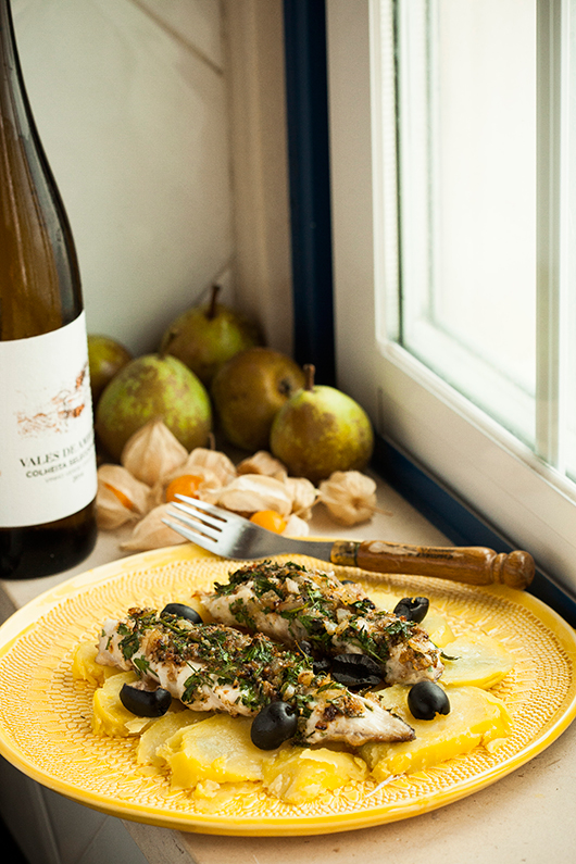 דג בציפוי עשבי תיבו ולימון | צילום: אפיק גבאי