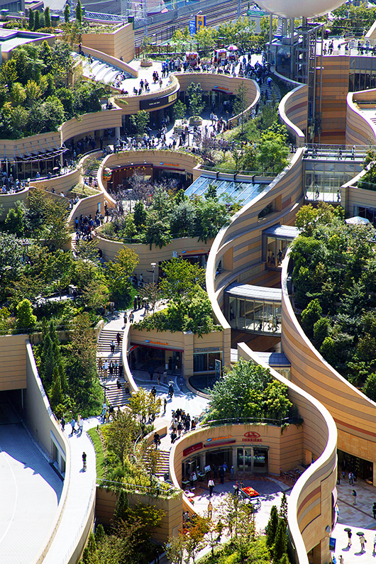 פרויקט Namba Park שבאוסקה, יפן. הוקם על שטח של כ- 34 אלף מ"ר | צילום: Hiroyuki Kawano, courtesy of The Jerde Partneship