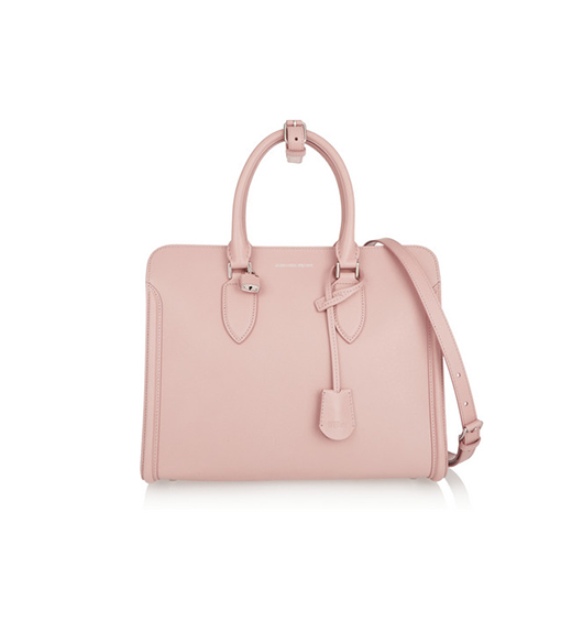 תיק של אלכסנדר מקווין לנט-א-פורטר, 6,715 ש"ח | צילום: יח"צ