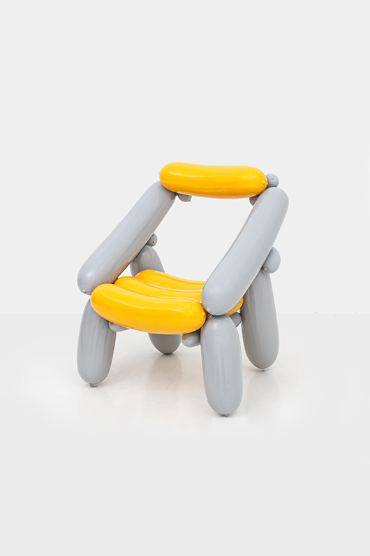 פריטי עיצוב מבלונים אמיתיים של המעצב הדרום קוריאני סונג-ג'ין יאנג | צילום: יח"צ