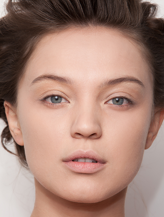 שלב 1: מניחים מייק אפ | צילום: דביר כחלון