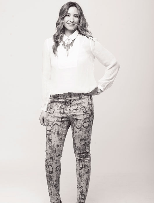 עו&quot;ד קרן כהן בלחרסקי | מכנסיים: סאקס | שרשרת: גלית רונדין | טבעת ושעון: בולגרי לפדני | צילום: סם יצחקוב