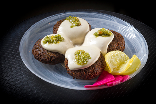 הפלאפל של יהלומה | צילום: אנטולי מיכאלו