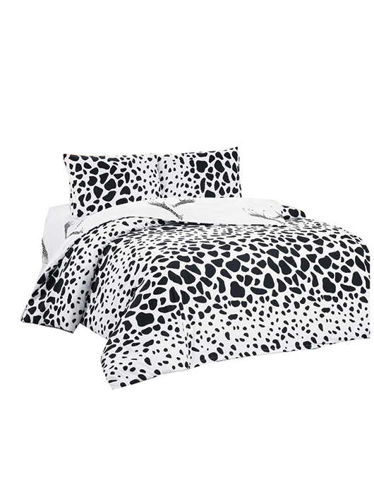 מצעים מסאטן, 99 שקלים, להשיג בסיטי שופ | צילום: יח"צ