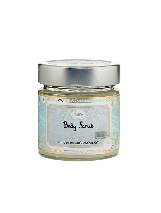 פילינג גוף Breeze של סבון | צילום: כפיר זיו