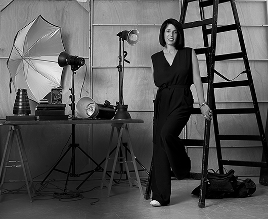 &quot;מערוץ הבידור למדנו לפנות לקהל לא ברנז'אי ולא תל אביב&quot;. רינת קליין | אוברול מאיה נגרי | נעליים קסטרו | צמיד פדני | צילום:עדי אורני