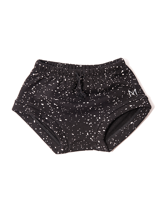 פנטס און פייר. מינימליסט | צילום: כרמל כמאל אבו זלף