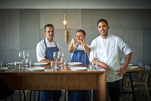 מימין: חביב משה, מאיר אלאלוף ויומי לוי | צילום: אנטולי מיכאלו