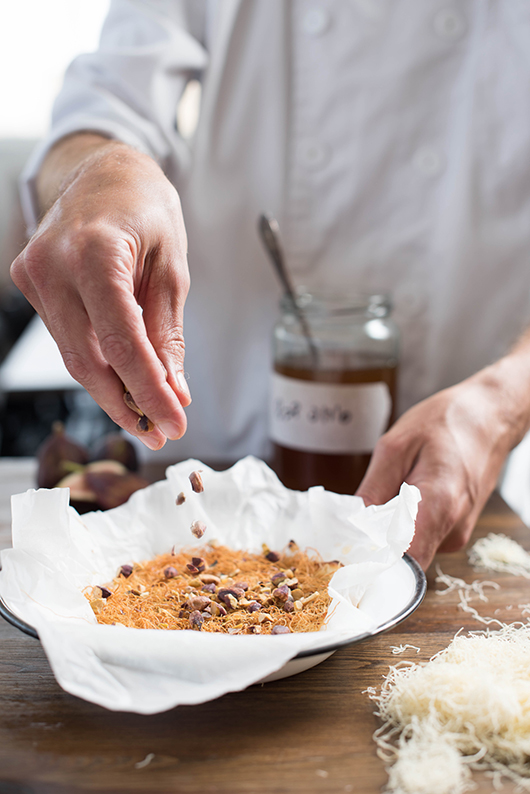 כנאפה עם תאנים מקורמלות | צילום: נמרוד סונדרס
