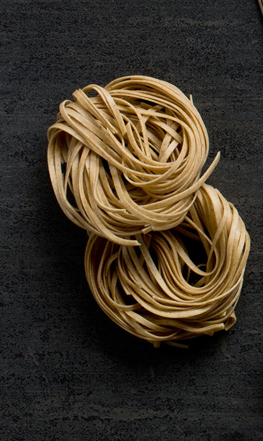 אטריות ביצים מקמח מלא | צילום: בועז לביא