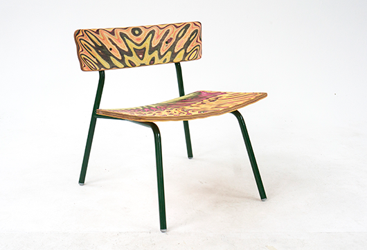 שכבות פורניר צבועות בכבישה | נטע אשרי, המחלקה לעיצוב תעשייתי, HIT | צילום: מאיר קרמר