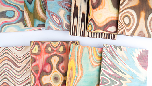 שכבות פורניר צבועות בכבישה | נטע אשרי, המחלקה לעיצוב תעשייתי, HIT | צילום: מאיר קרמר