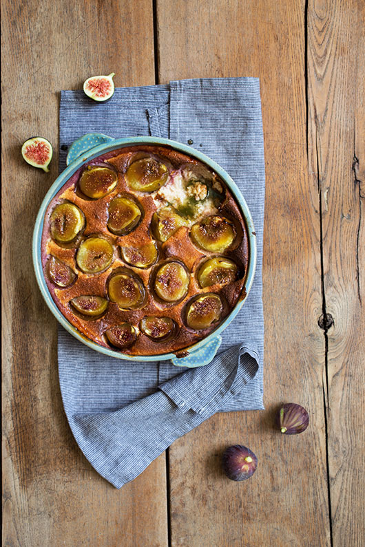 מאפה יוגורט ותאנים | צילום: שרית גופן