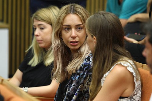 דנה ורונה דנקנר בבית המשפט בדיון ההרשעה בהרצת מניות ביולי האחרון | צילום: עמי שומן