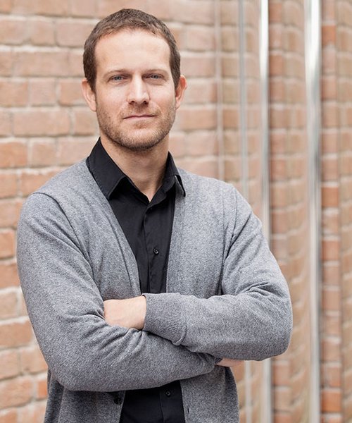 המעצב איתי אהלי | צילום: Tullio Deorsola